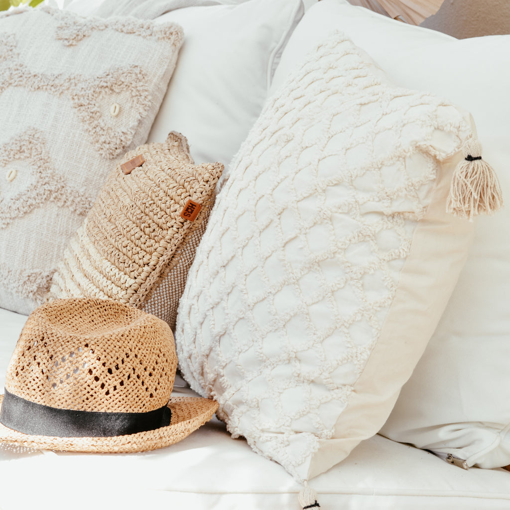 BARI CUSHION