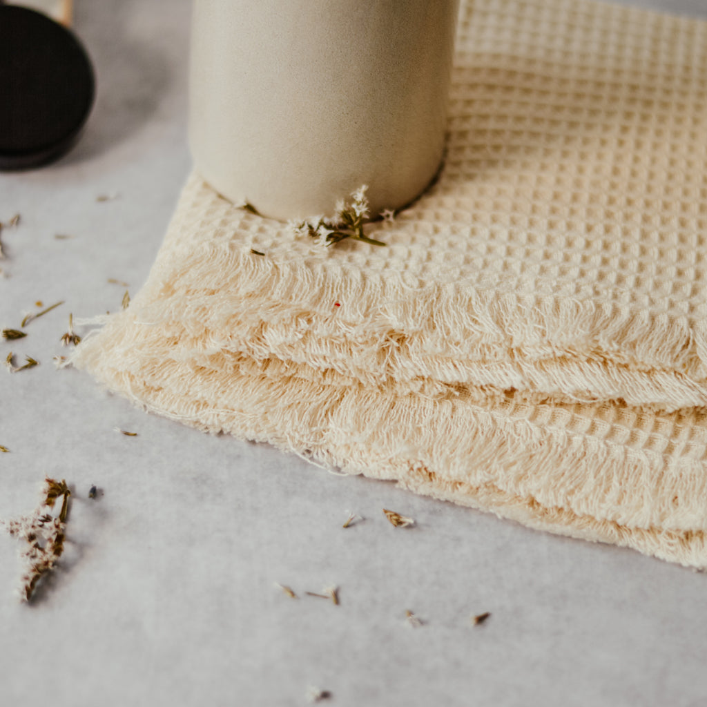 Acacia Hand Towel – 100% Cotton Textured Bath Towel 30x50 cm