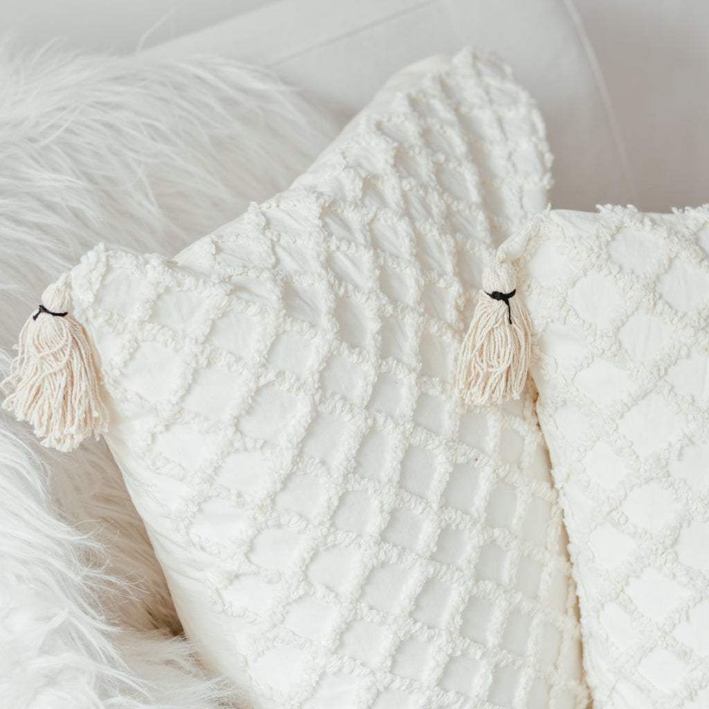 BARI CUSHION