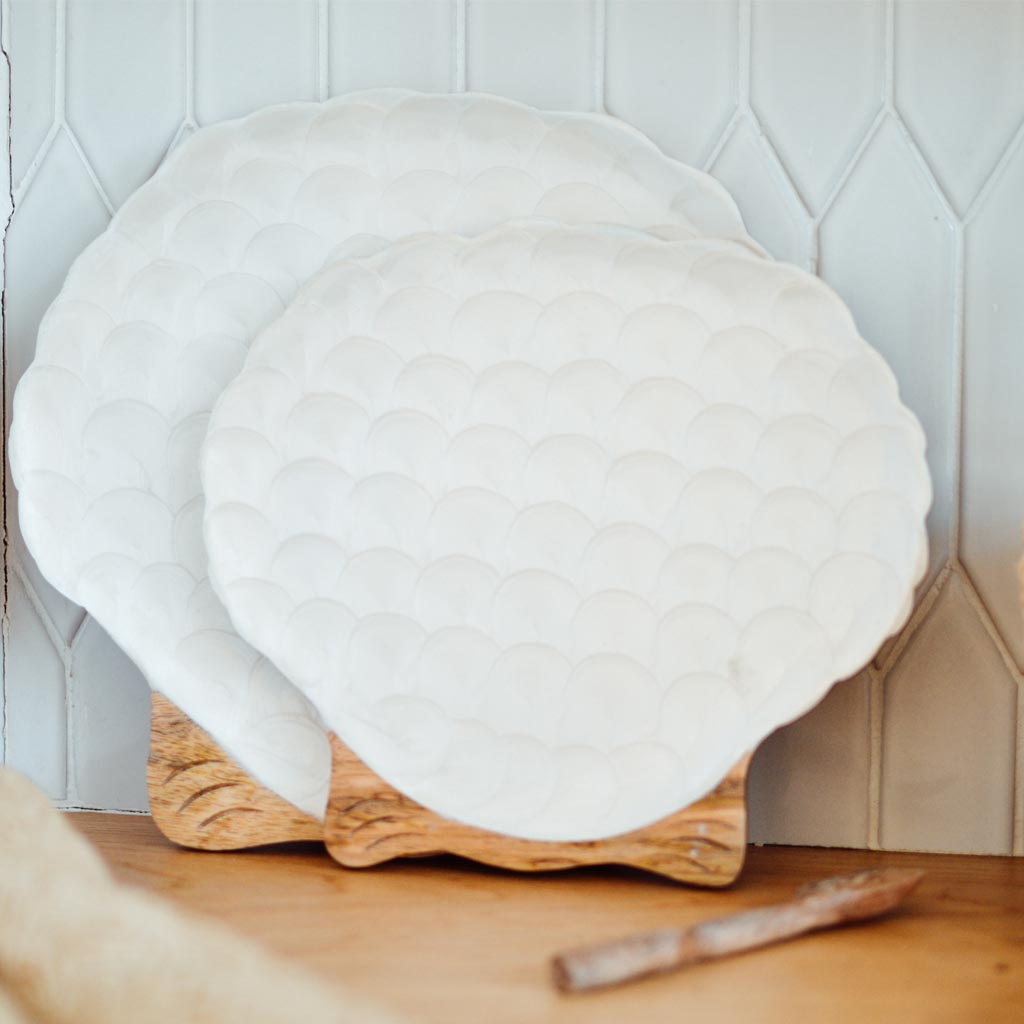 Laila Wooden Shell Platter – Natural Finish