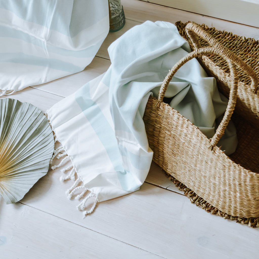 St. Tropez Towel – Light Blue Cotton Bath Sheet with Fringes (180×90 cm)