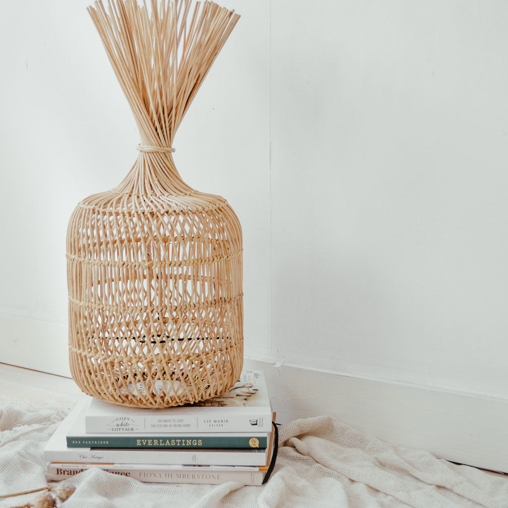 THE DUMPLING FLOOR LAMP