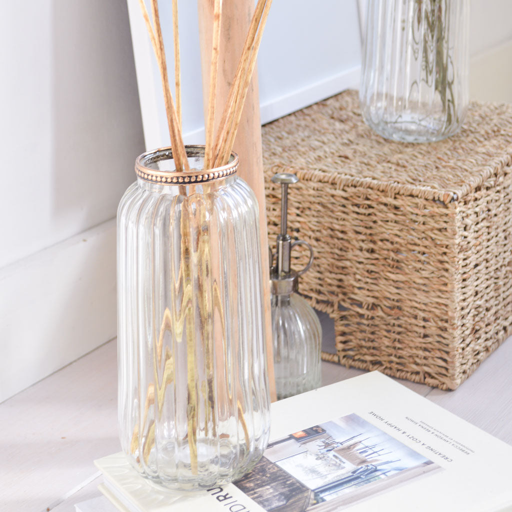 Julia Vase – Clear Glass Vase with Pearl Edge (19×10.5 cm)